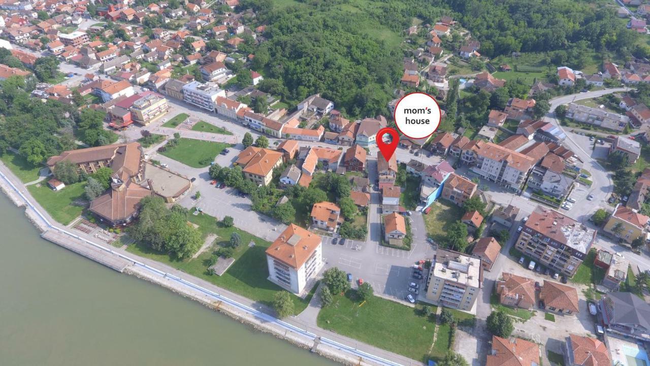 Moms House Hotel Golubac Eksteriør billede